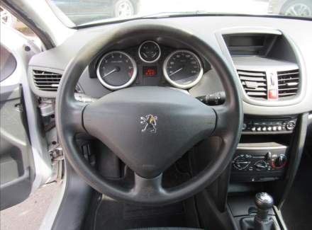 Peugeot - 207