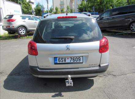 Peugeot - 207
