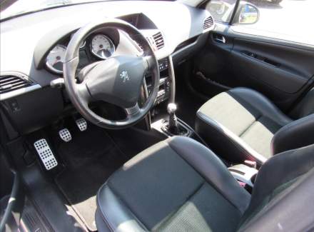 Peugeot - 207