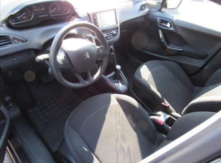 Peugeot - 208