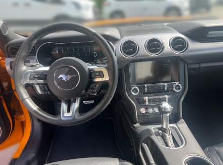 Ford - Mustang