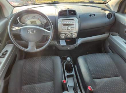 Daihatsu - Sirion
