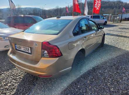 Volvo - S40