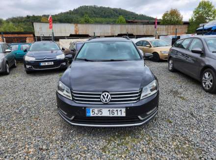 Volkswagen - Passat