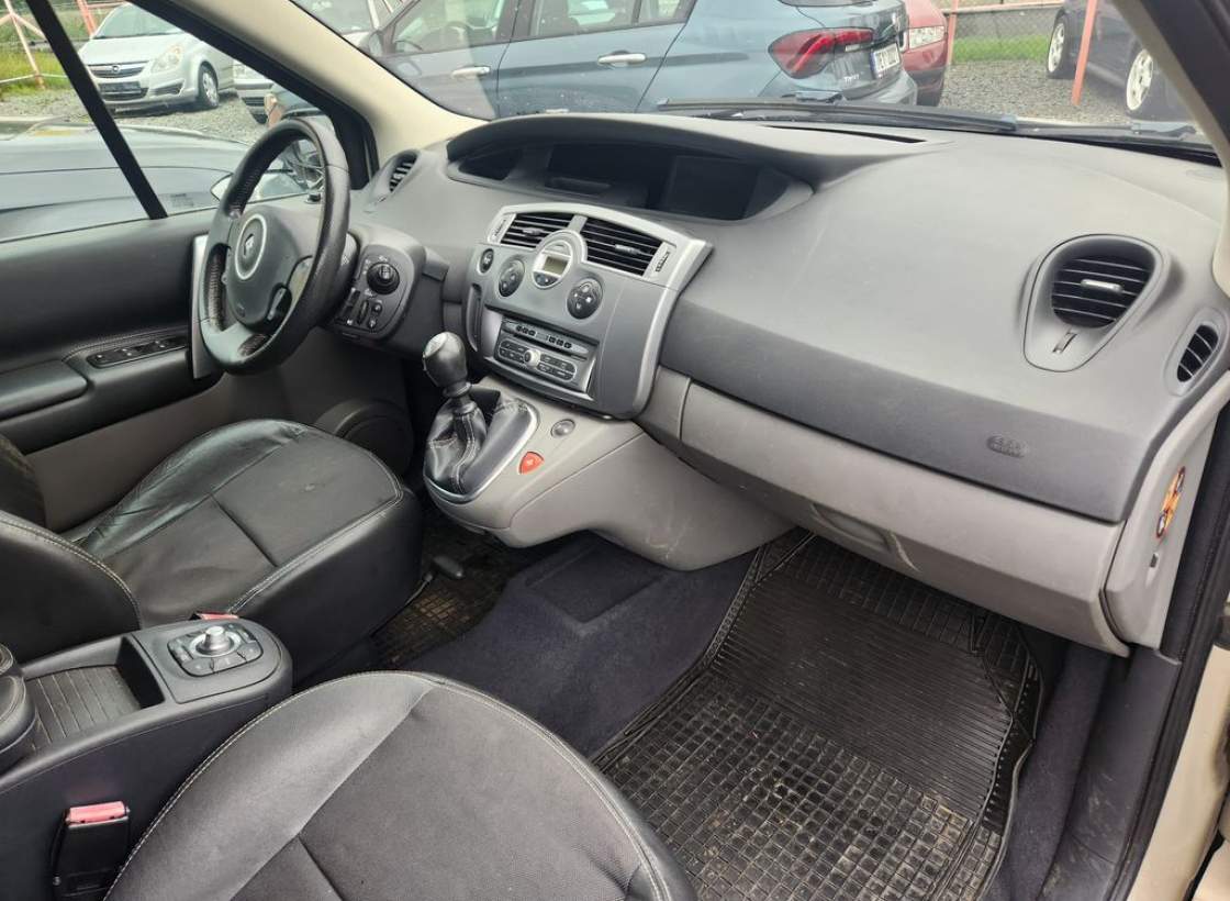 Renault - Scenic