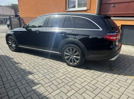 Mercedes-Benz - E-class