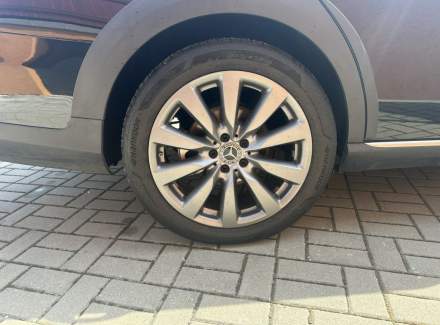 Mercedes-Benz - E-class