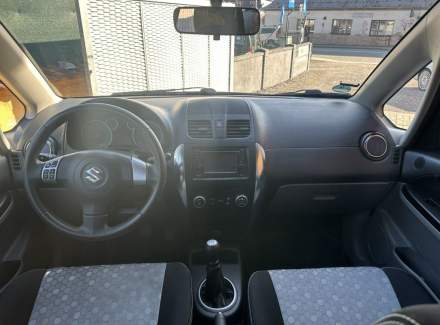 Suzuki - SX4