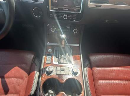 Volkswagen - Touareg