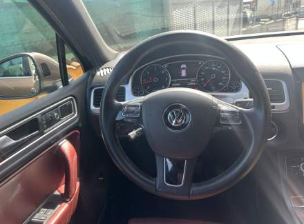 Volkswagen - Touareg