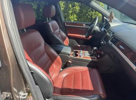 Volkswagen - Touareg