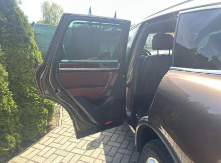 Volkswagen - Touareg