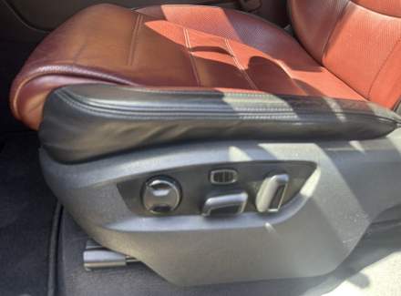 Volkswagen - Touareg