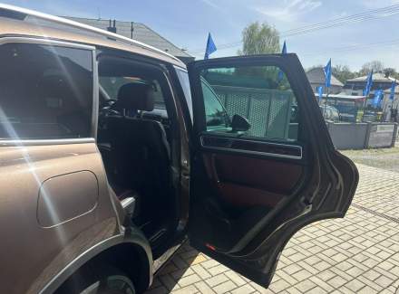 Volkswagen - Touareg