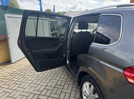 Volkswagen - Touran