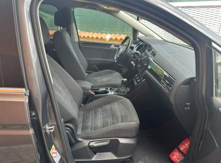 Volkswagen - Touran