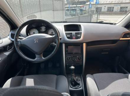 Peugeot - 207