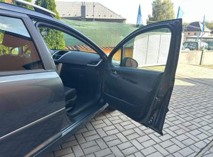 Peugeot - 207