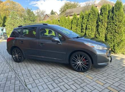 Peugeot - 207