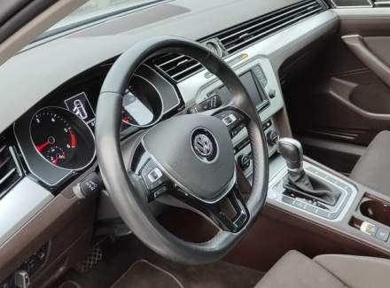Volkswagen - Passat