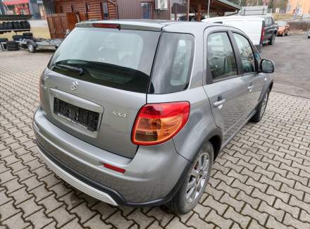 Suzuki - SX4