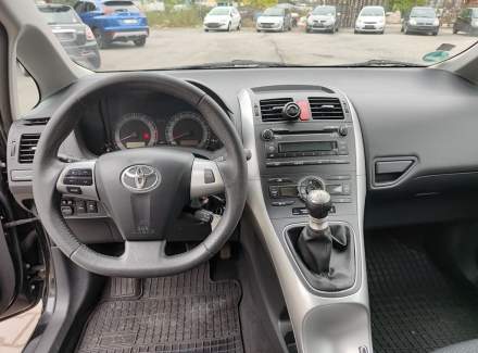Toyota - Auris