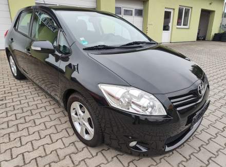 Toyota - Auris