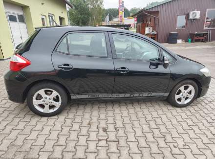 Toyota - Auris