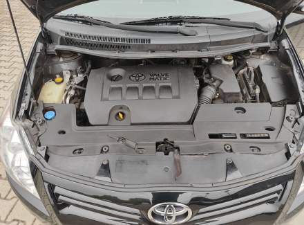 Toyota - Auris
