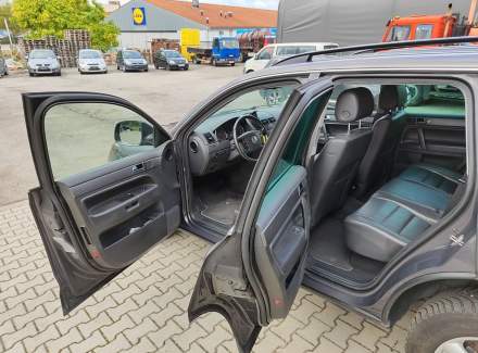 Volkswagen - Touareg