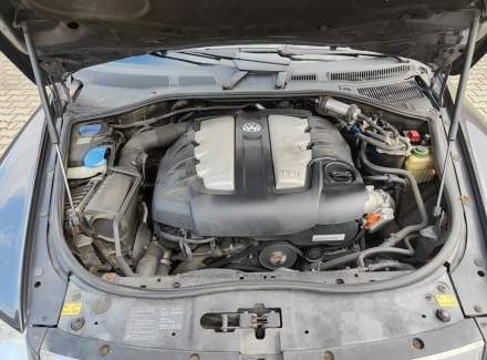 Volkswagen - Touareg