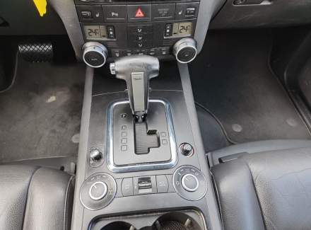 Volkswagen - Touareg