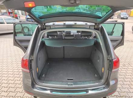 Volkswagen - Touareg