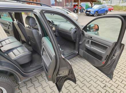 Volkswagen - Touareg