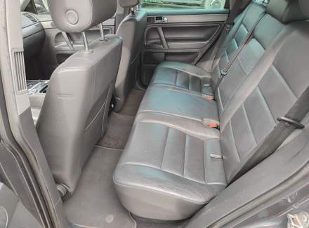 Volkswagen - Touareg