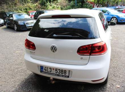 Volkswagen - Golf