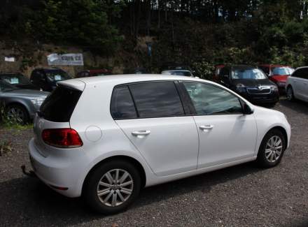 Volkswagen - Golf