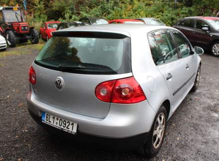 Volkswagen - Golf