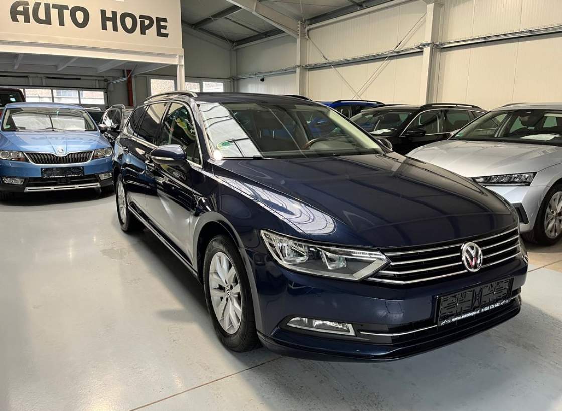 Volkswagen - Passat