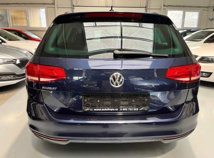 Volkswagen - Passat