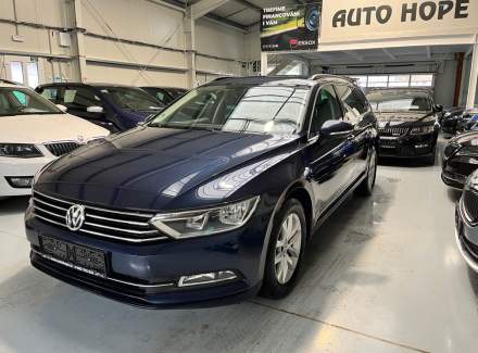 Volkswagen - Passat