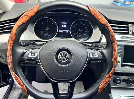 Volkswagen - Passat