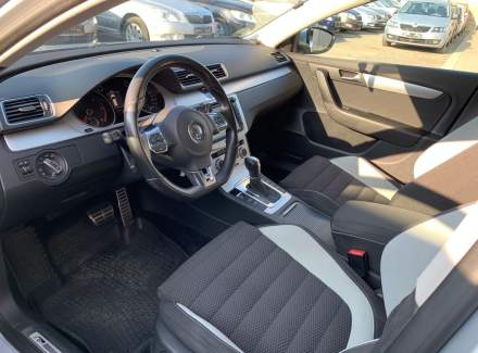 Volkswagen - Passat