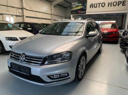 Volkswagen - Passat