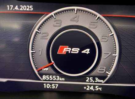 Audi - RS 4