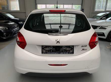 Peugeot - 208