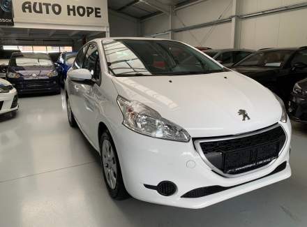 Peugeot - 208