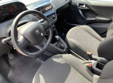 Peugeot - 208