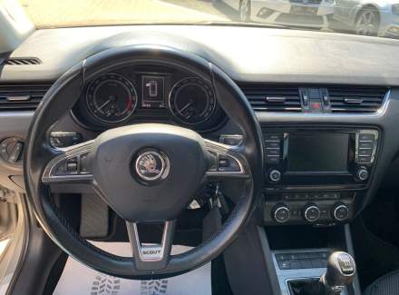 Škoda - Octavia