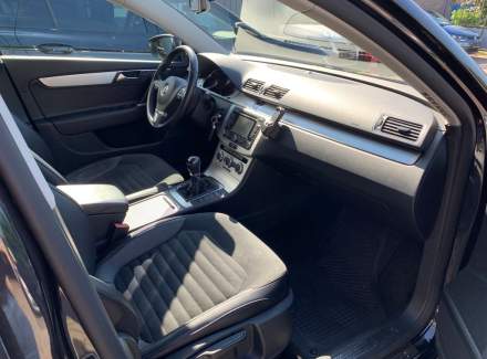 Volkswagen - Passat